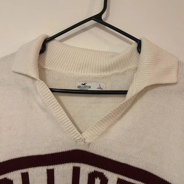 Hollister off white maroon collared Retro Sweater Women size Large - Image 3