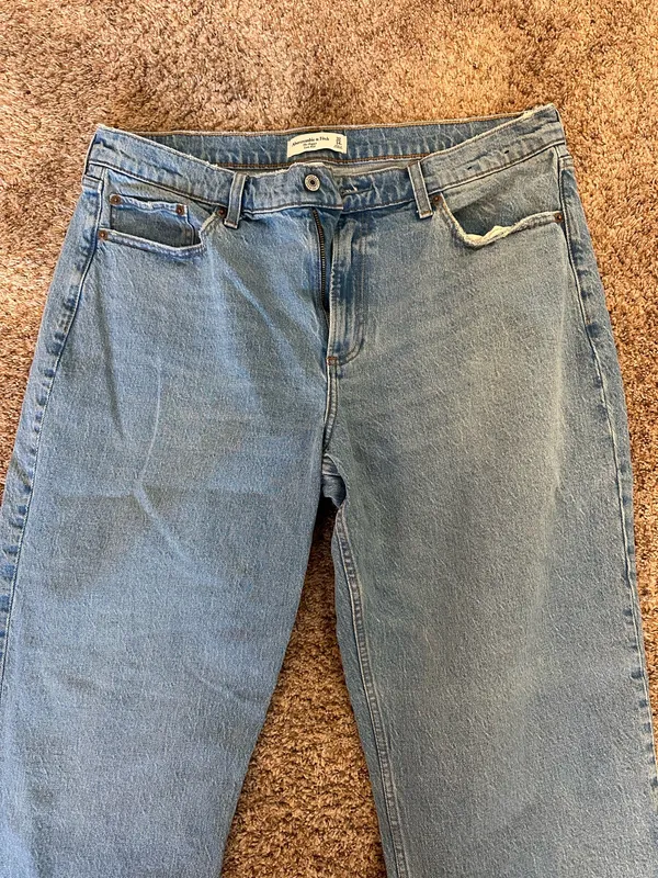 Abercrombie Curve Jeans - Image 3