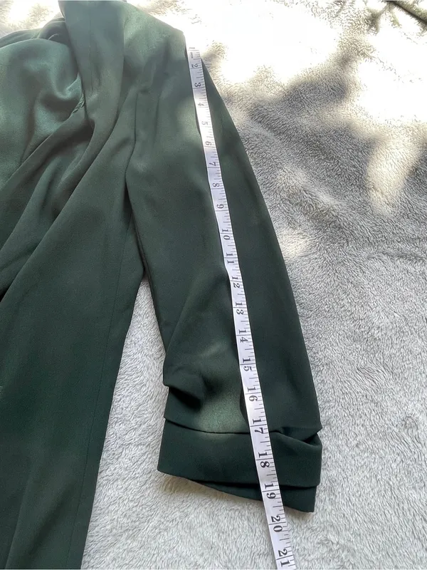 Aritzia Babaton Power Hip Blazer Forest Green 2 minimalist capsule wardrobe chic - Image 11