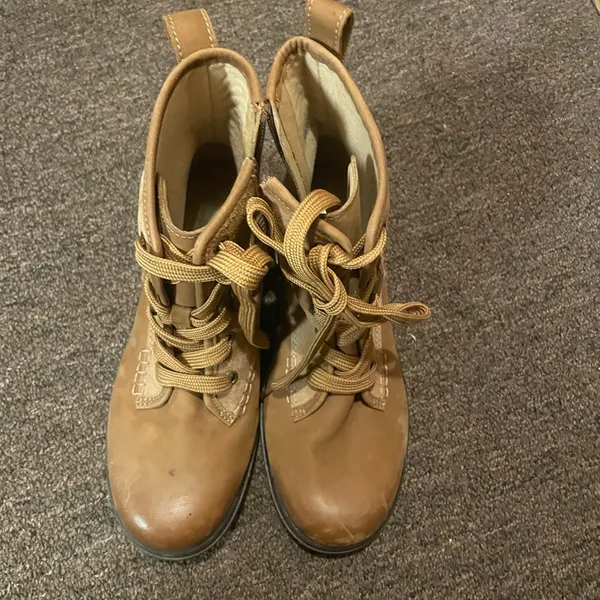 UGG Chestnut Leather Boots size 7 - Image 3