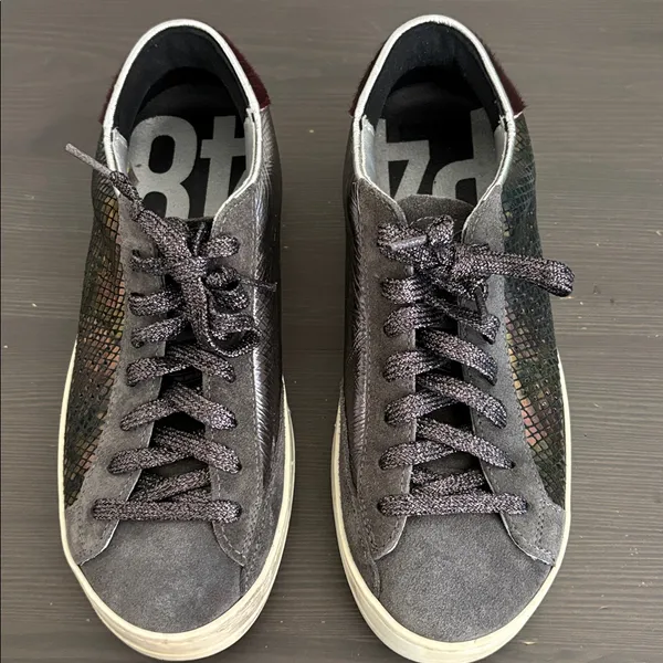 P448‎ John Turan Lace Up Sneakers Snake colorway Women’s size 37 Low Top - Image 5