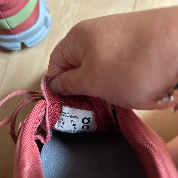 On Cloud Women's Athletic Shoes - Image 2