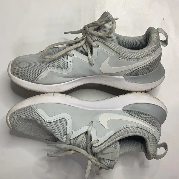 Nike Tessen Women’s Walking Casual Gray White Shoes Sneakers S-140 Size 7.5 - Image 5