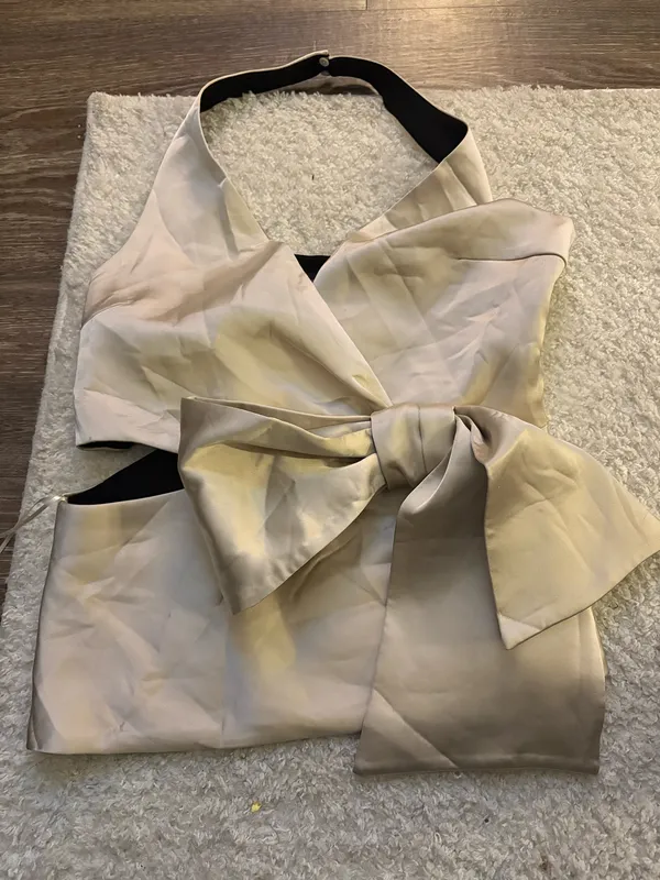 NWT Zara soft gold bow satin halter top. Size Large - Image 5