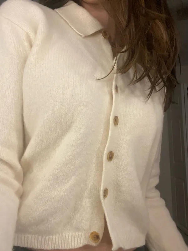 Brandy Melville Sweater - Image 3