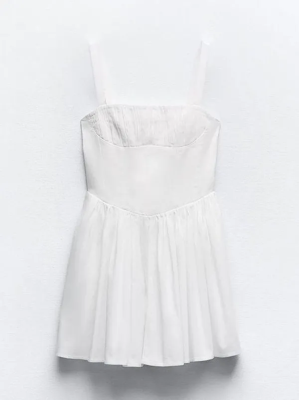 NWT White VOLUMINOUS SKIRT DRESS. Size Medium - Image 8