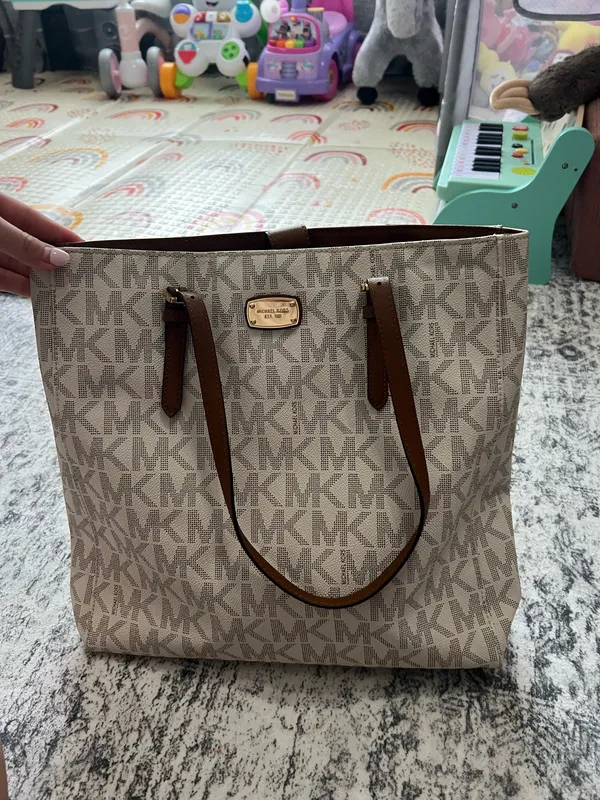 Michael Kors Purse - Image 2