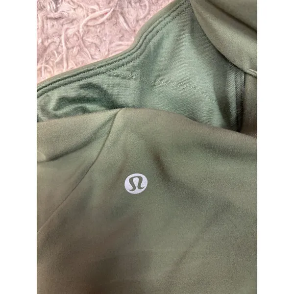 Lululemon Twisted Front Cross Back Sports Bra Olive Green Yoga Top Size M - Image 6