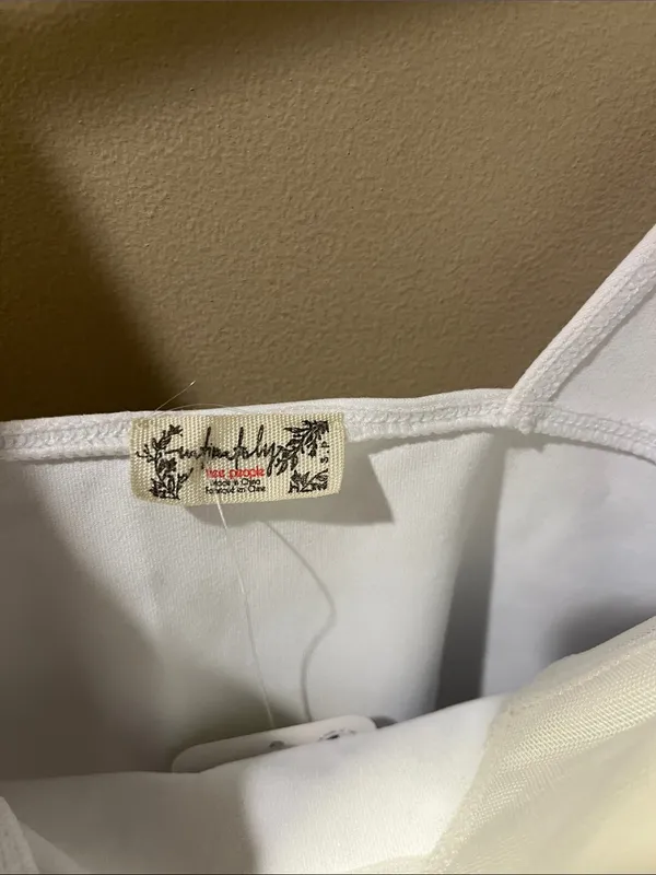 Free People White Scoop Bust Short Sleeve Crop Top - Image 2