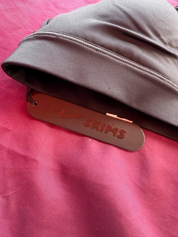 NIKESKIMS SPORTA BRA - Image 2