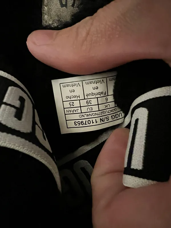 UGG Slippers - Image 4