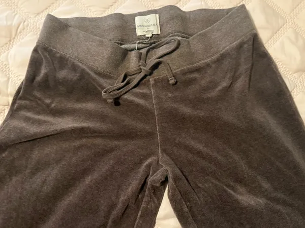 Banana Republic jog suit dark tan - Image 2