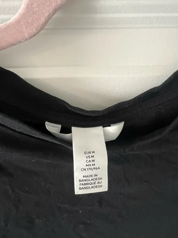 H&M Basic Tee Black Short Sleeve - Image 2