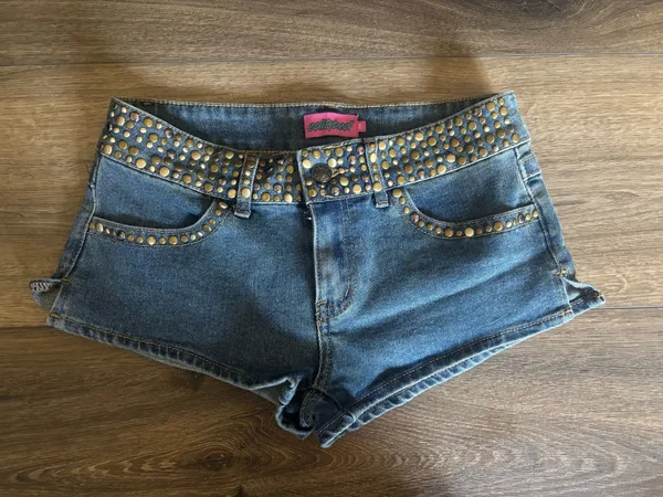 Edikted mini blue denim shorts with gold studs - Image 2