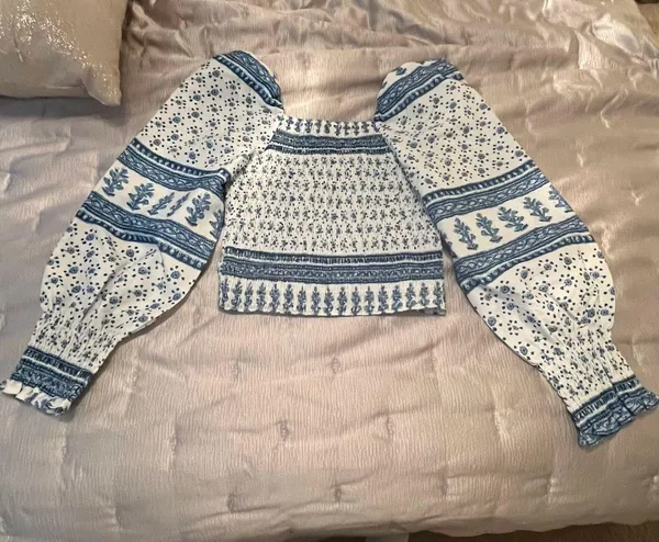 Blue And White Longsleeve Blouse - Image 4