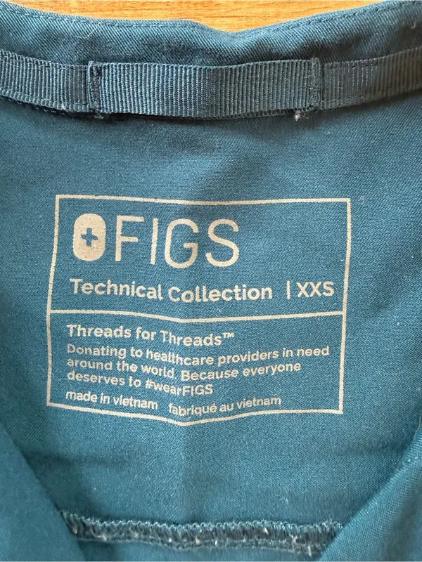 FIGS Technocal Collection Navy Short Sleeve Women's Top XXS - Image 3