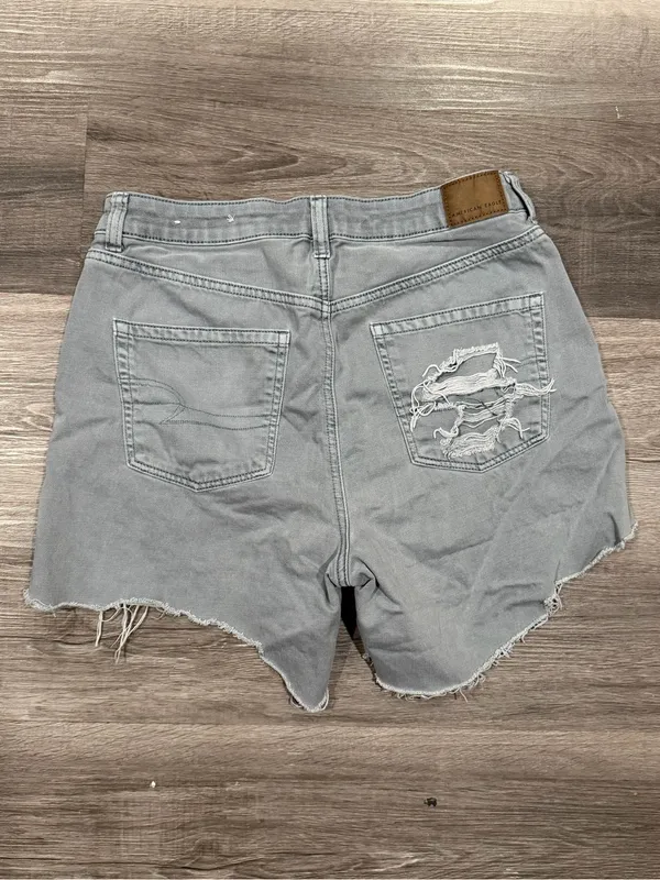 American Eagle Women’s Grey Denim Distressed Cut Off High Rise Mom Short Size 8 - Image 9