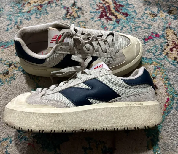 New Balance Sneakers Women’s - Image 2