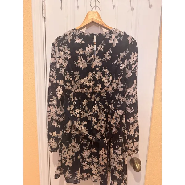 Lulu’s Womens Floral Print Wrap Mini Dress Small - Image 5