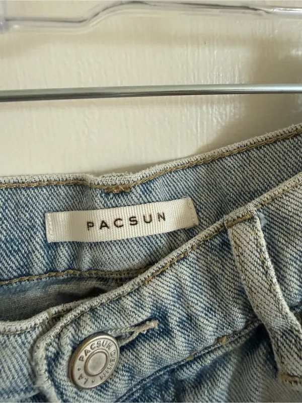 PacSun Women's Light Blue Distressed Boyfriend Jeans - Image 2