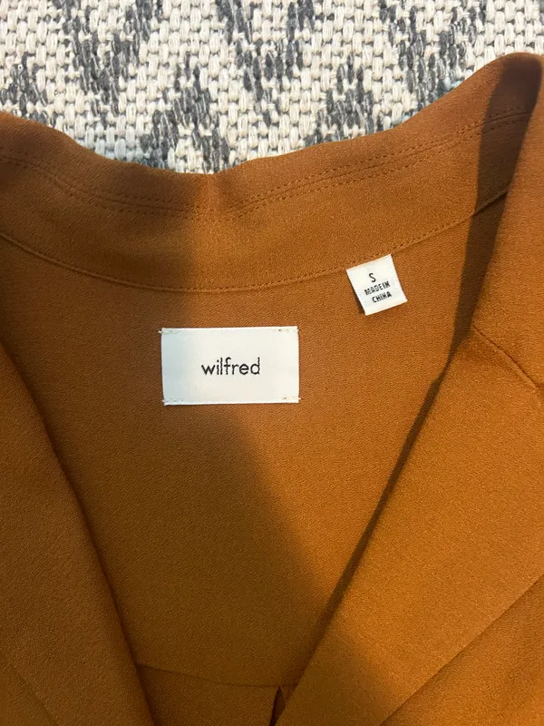 Aritzia Wilfred Top - Image 3