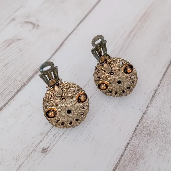 Vintage Clip On Earrings Stunning & Elegant Brassy Tone/Dark Gold Tone - Image 11