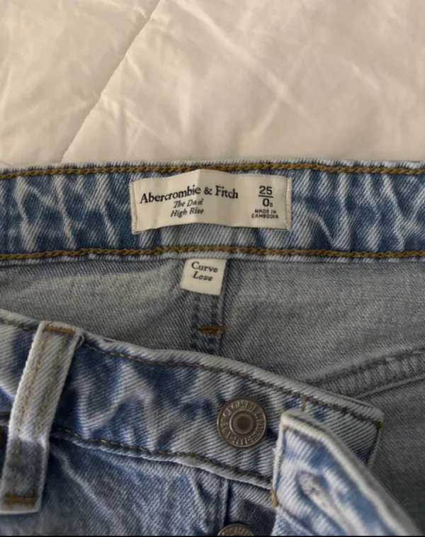 Abercrombie jeans - Image 2