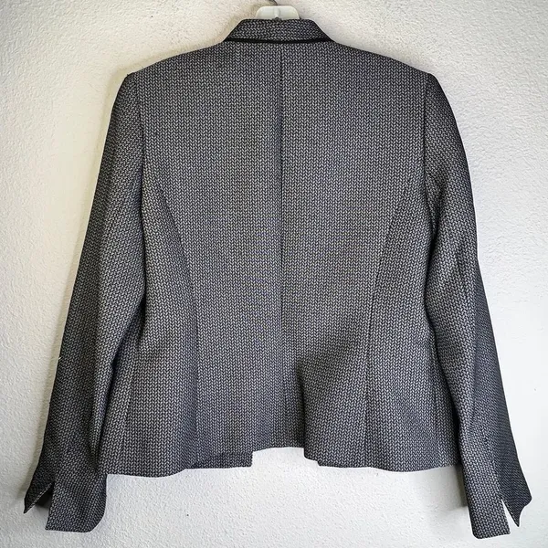 Black Label by Evan‎ Picone Suit Jacket - Image 6