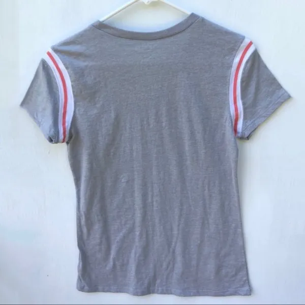 Old Navy Short Sleeve Womens Graphic Malibu Honey Tee Size M - Image 6