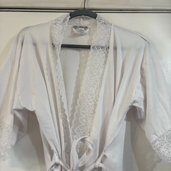 Linea Donatella White Lace Trim Wrap Robe Bridal Shower Nightgown S M Soft Cozy - Image 2