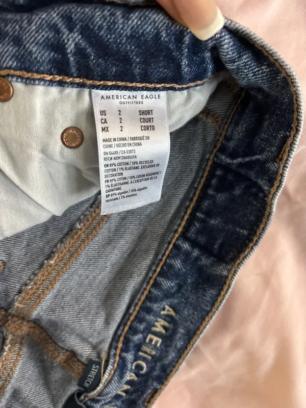 American Eagle Jeans Mom Ripped High-Rise - Image 3