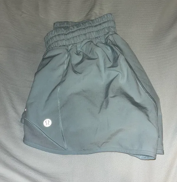 Lululemon Hotty Hot Short 2.5” - Image 2