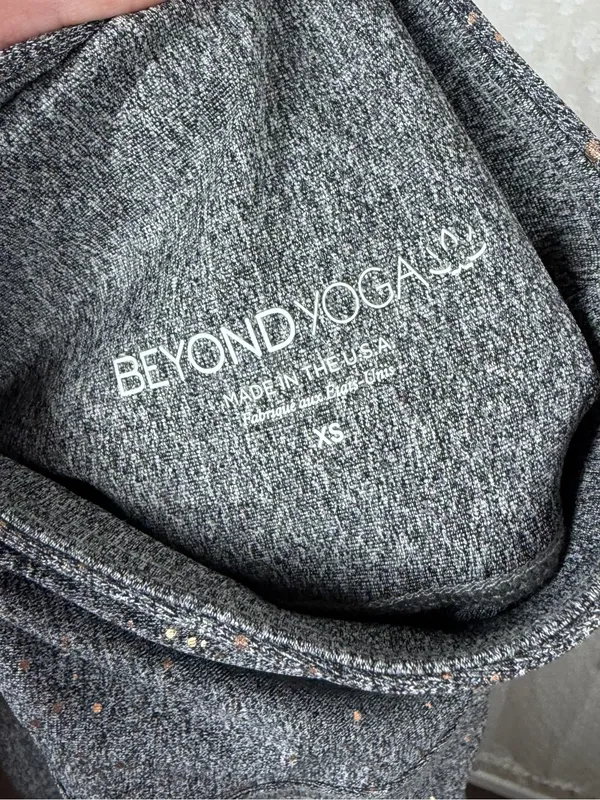 Beyond Yoga Grey Metallic Alloy Speckled Ombré High Rise‎ Leggings - Image 5