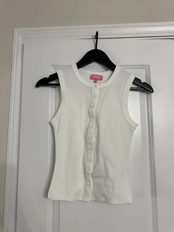 EDIKTED Basel Button Up Tank Top in White Size X-Small - Image 4
