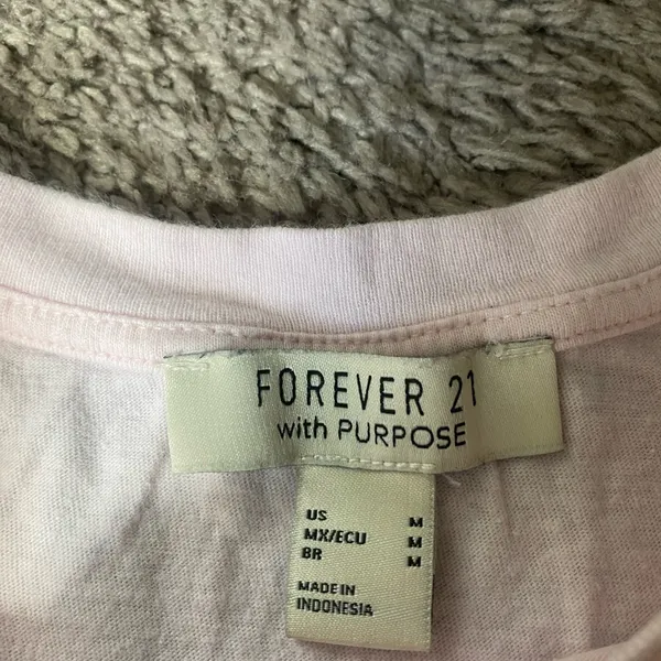 Forever 21 Light Pink Graphic Tee - Image 3