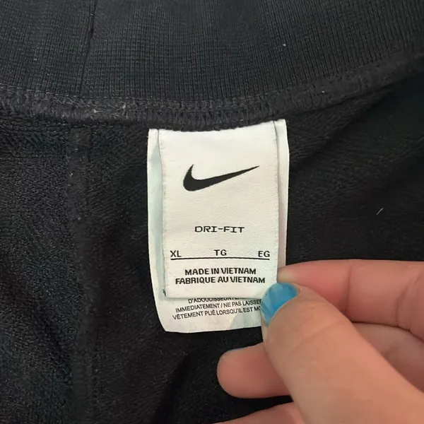 Nike Black Jogger Sweatpants with Tonal Print - Image 3