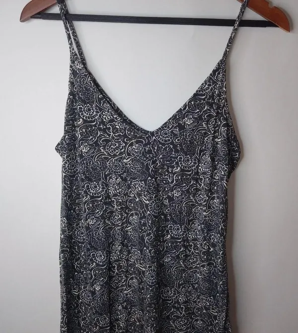 Old Navy L Black White Floral Stretch Tank Top - Image 3
