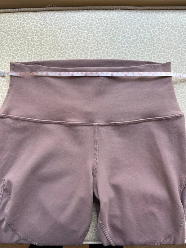 Alo Mauve Cropped Active Leggings with Sheer Panels sz M - Image 10