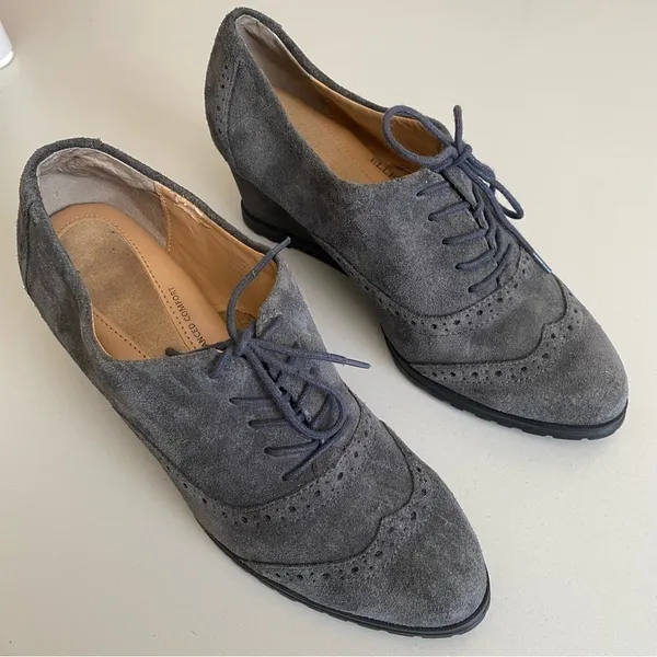 Ellen Tracy Active Gray Tobin Oxford Wedge SZ 8.5 suede booties‎ wingtip - Image 2