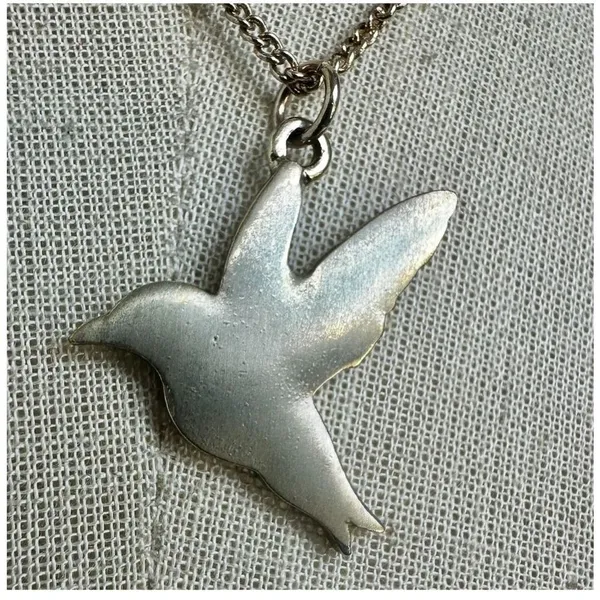 Flying bird pendant necklace Gold - Image 6
