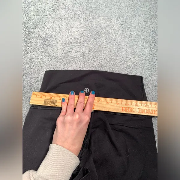 Lululemon crop Black Leggings 4 - Image 9