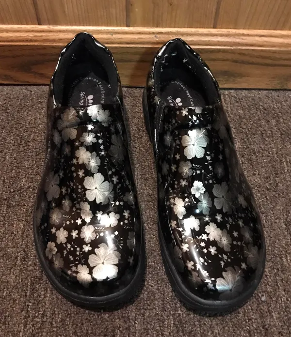 Manila Closed Women's  Back Clog size 8 - Image 2