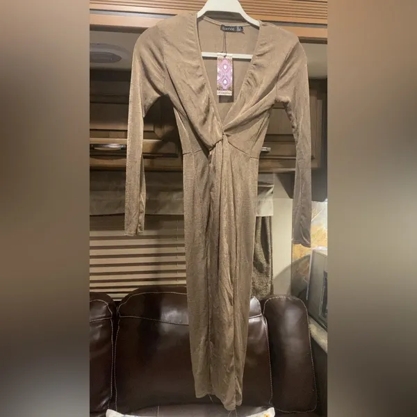 🌸Boohoo gold metallic long-sleeve midi dress Sz 12 - Image 2