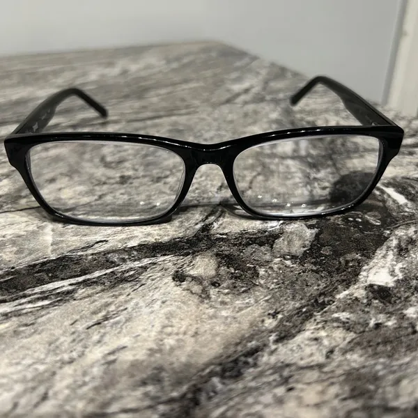 Tapout Black Rectangular Eyeglasses frames and hard case only Unisex - Image 2