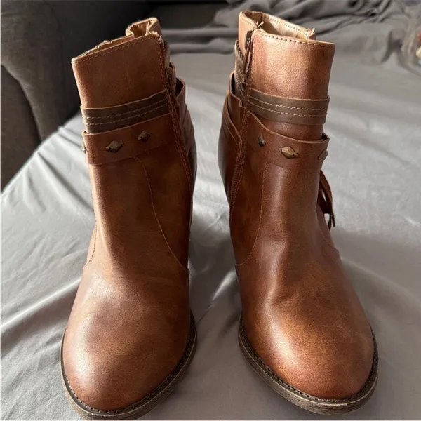 $80 NEW Jellypop Women's Jennifer Heeled Ankle Boots western 10 - Image 5