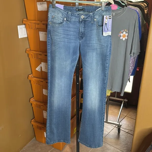NWT Lee Houston Bootcut Midrise Fit Flex Motion Jeans Size 10 Medium - Image 3