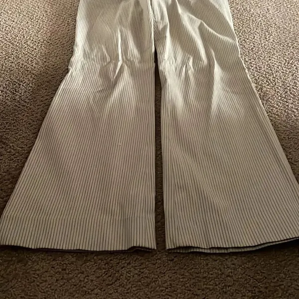 Club Monaco Women’s Beige & Black Striped Wide Leg Pants - Image 6