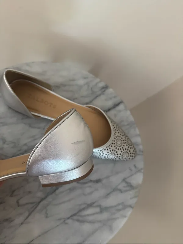 Talbots Leather D’Orsay Flats Women’s Size 7 Silver Perforated Pointed Toe - Image 9