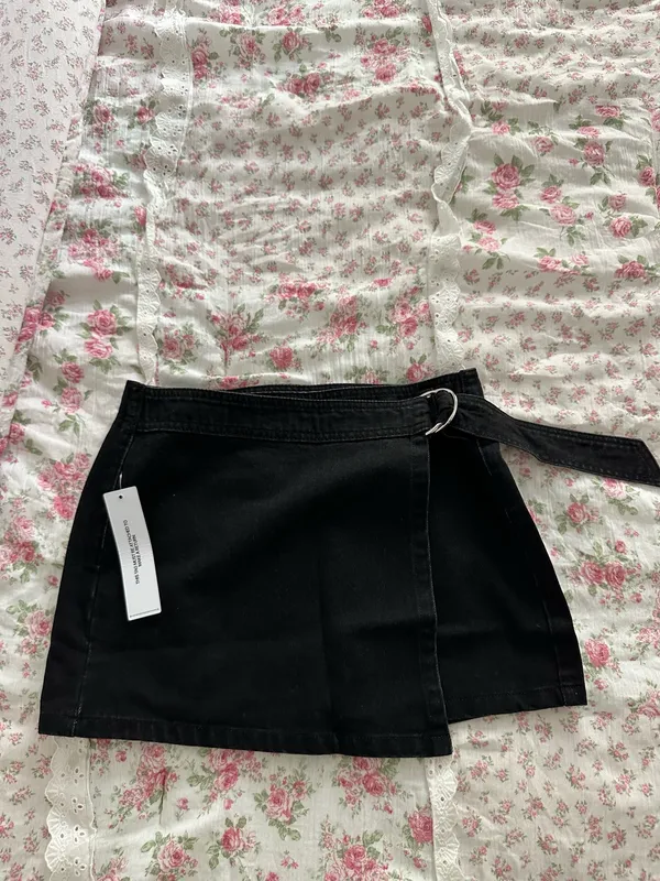 Princess Polly Mini Wrap Skirt Black 4 - Image 3