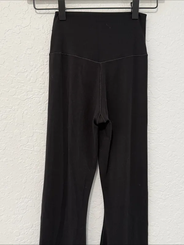 AERIE Black Cross Over waist Hi-Rise Flare Leggings Short Inseam Size Small - Image 7